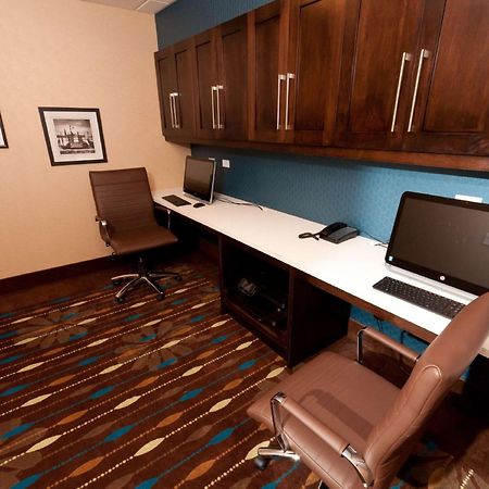 Hampton Inn & Suites East Gate Regina Exteriör bild