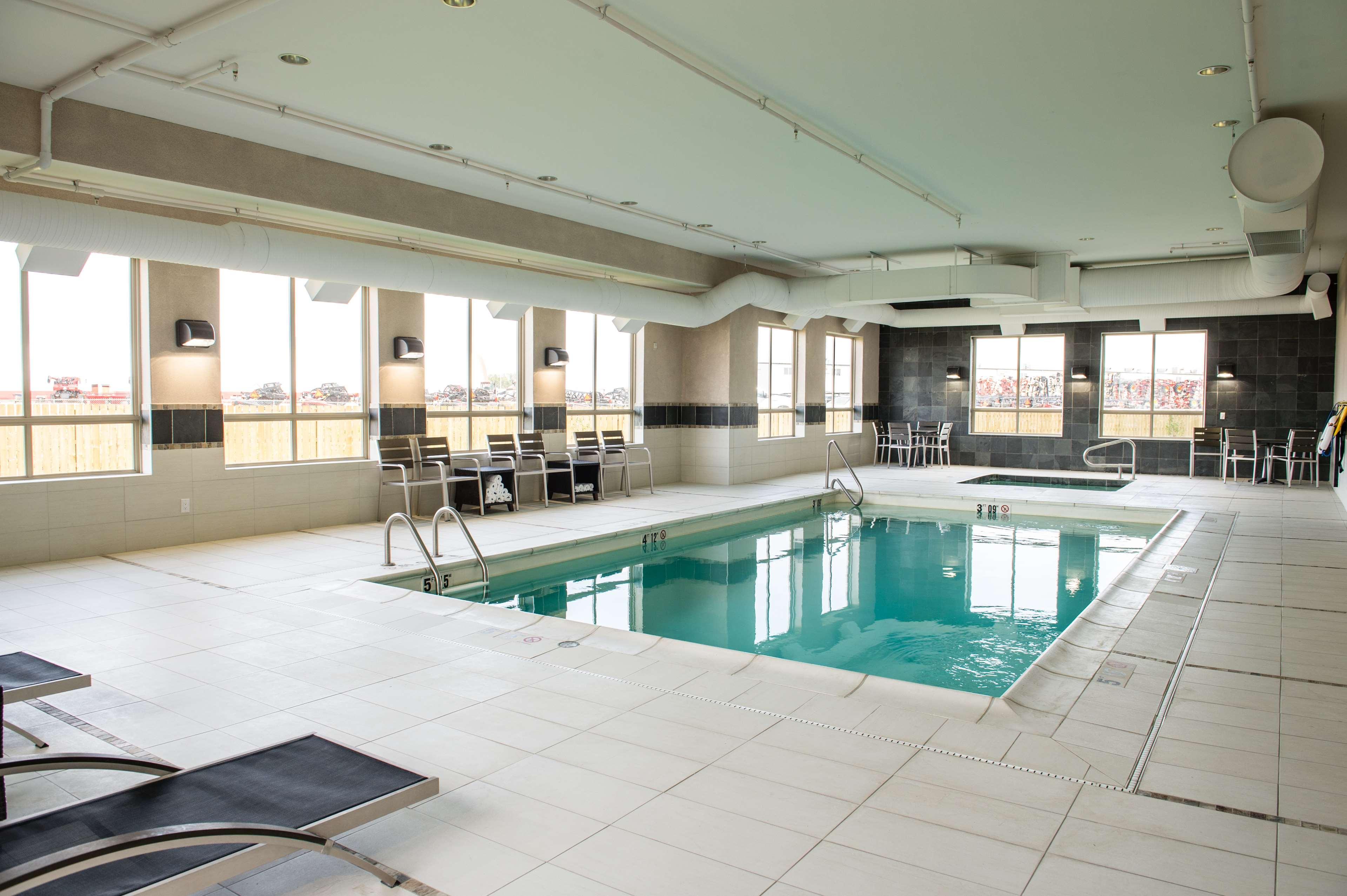 Hampton Inn & Suites East Gate Regina Exteriör bild